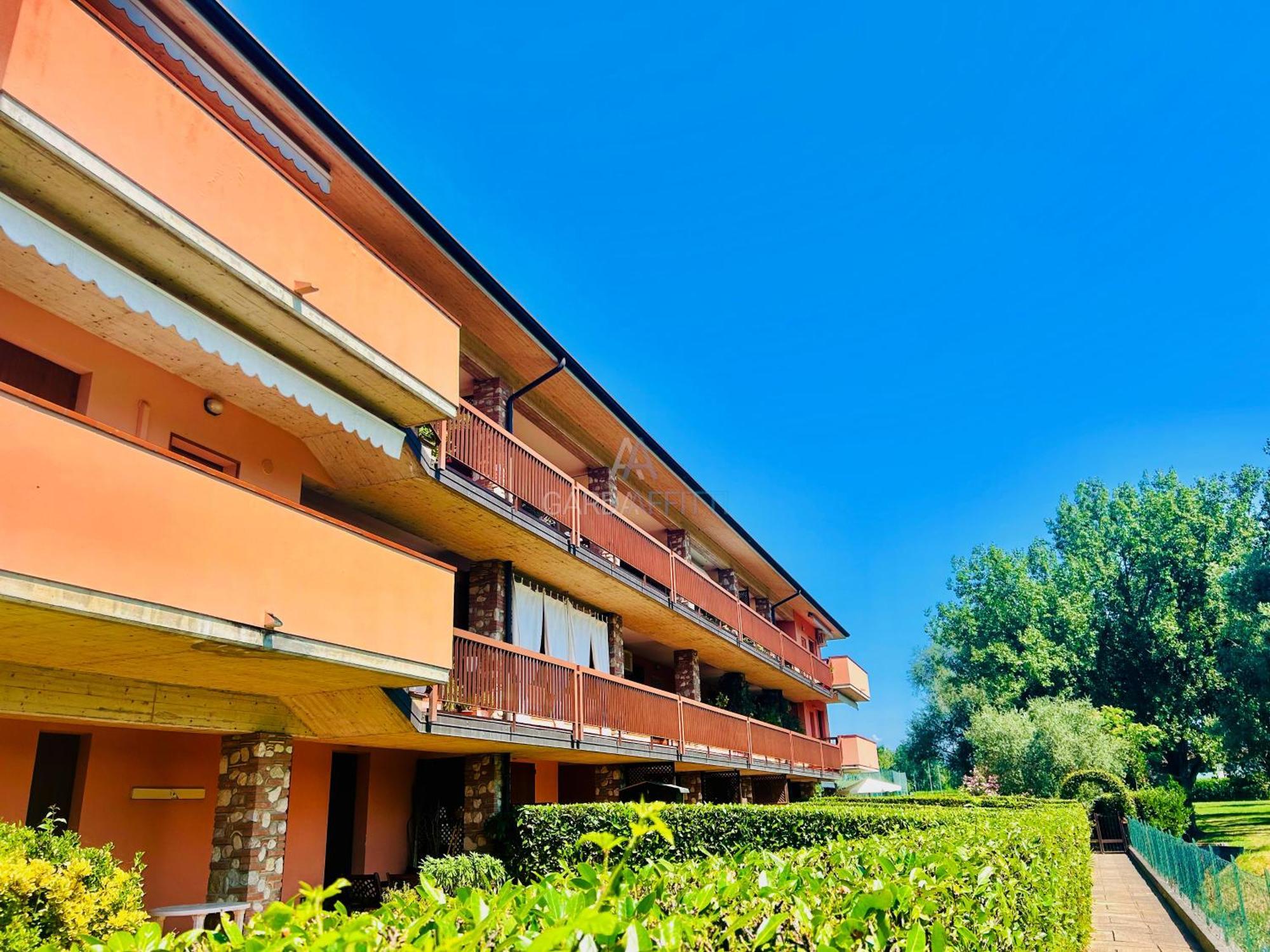 Giove - Piscina E Natura A Sirmione