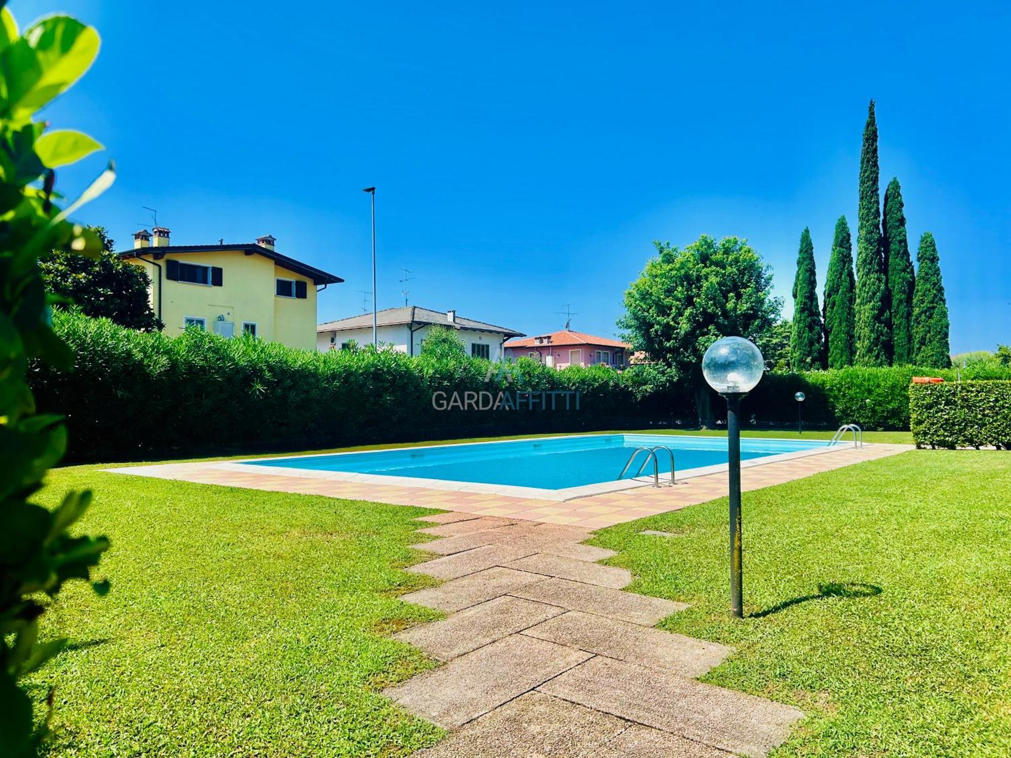 Giove - Piscina E Natura A *